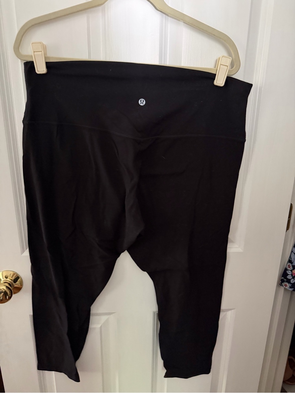 lululemon athletica Black Capri Leggings